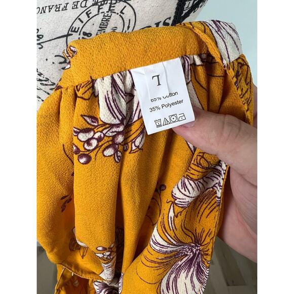 NWT Hey Samy Yellow and white floral crop top and high waisted Shorts set - Picture 8 of 11